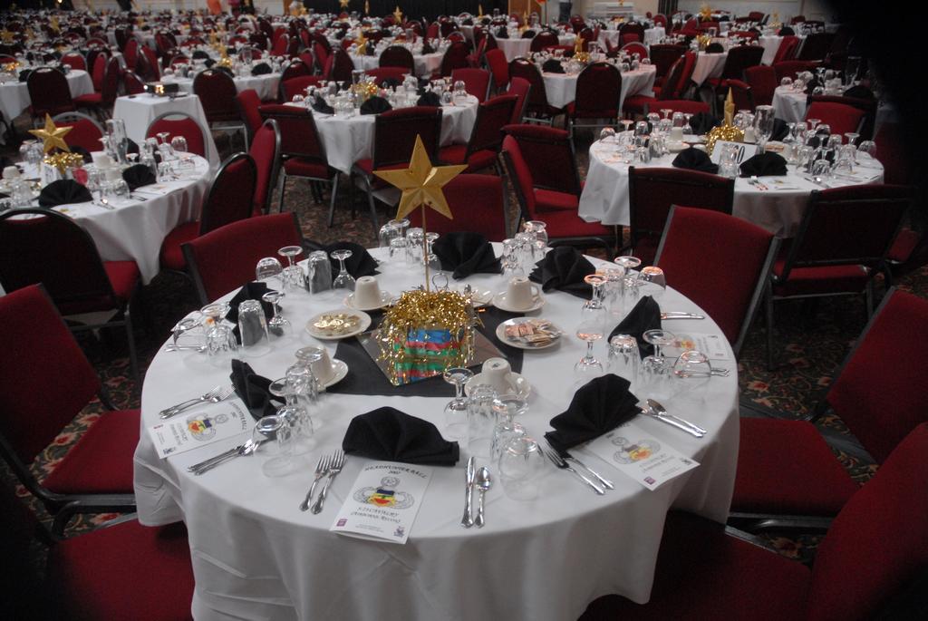 Ramada Plaza By Wyndham Fayetteville Fort Bragg Area מראה חיצוני תמונה